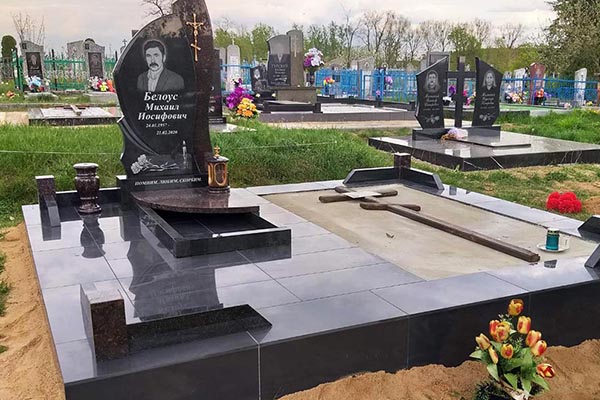 заказать памятник в Слоние